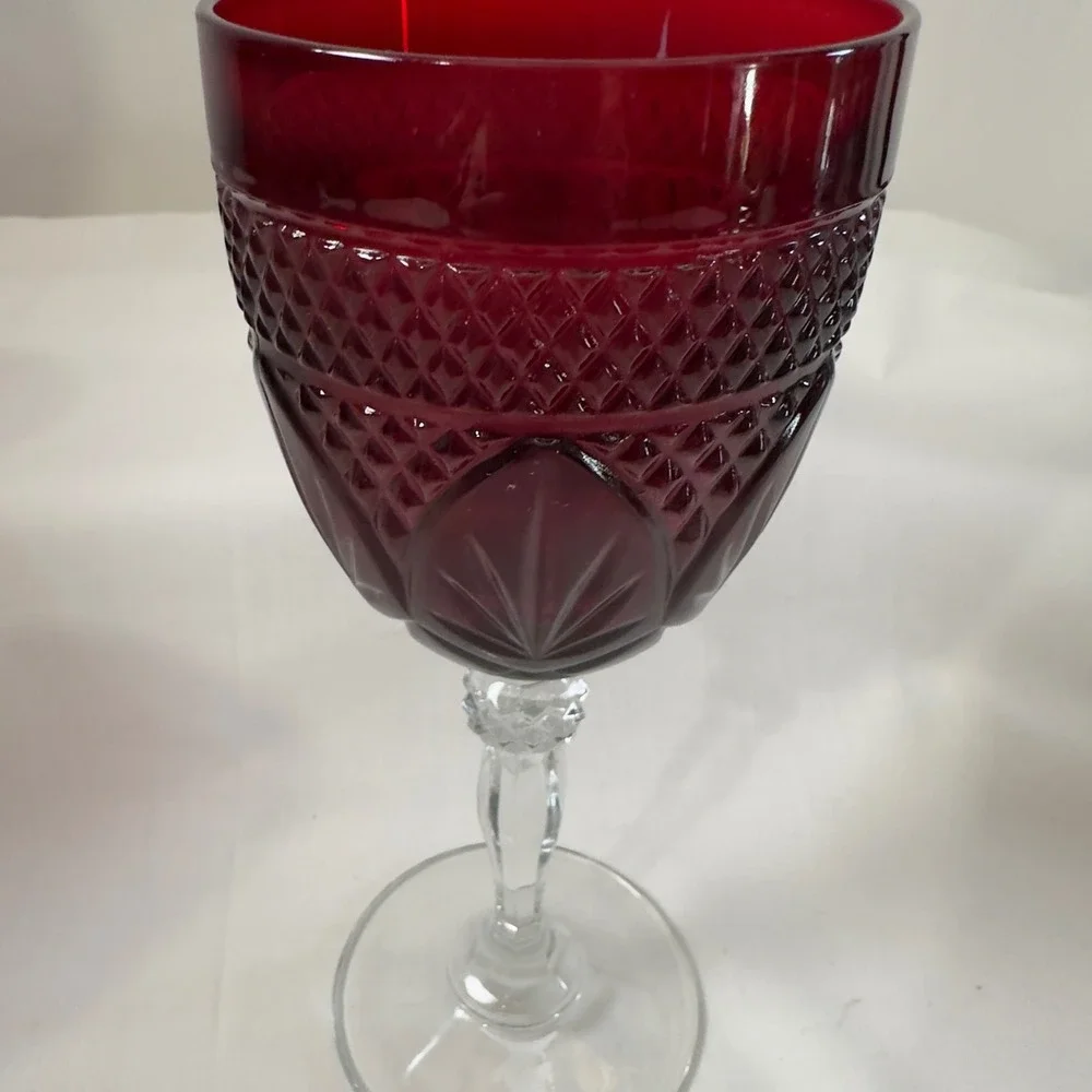 Cristal DArques-Durand ruby red